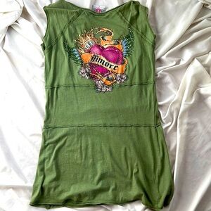 v-neck sleeveless green tunic/wcrystal heart and crown detail M